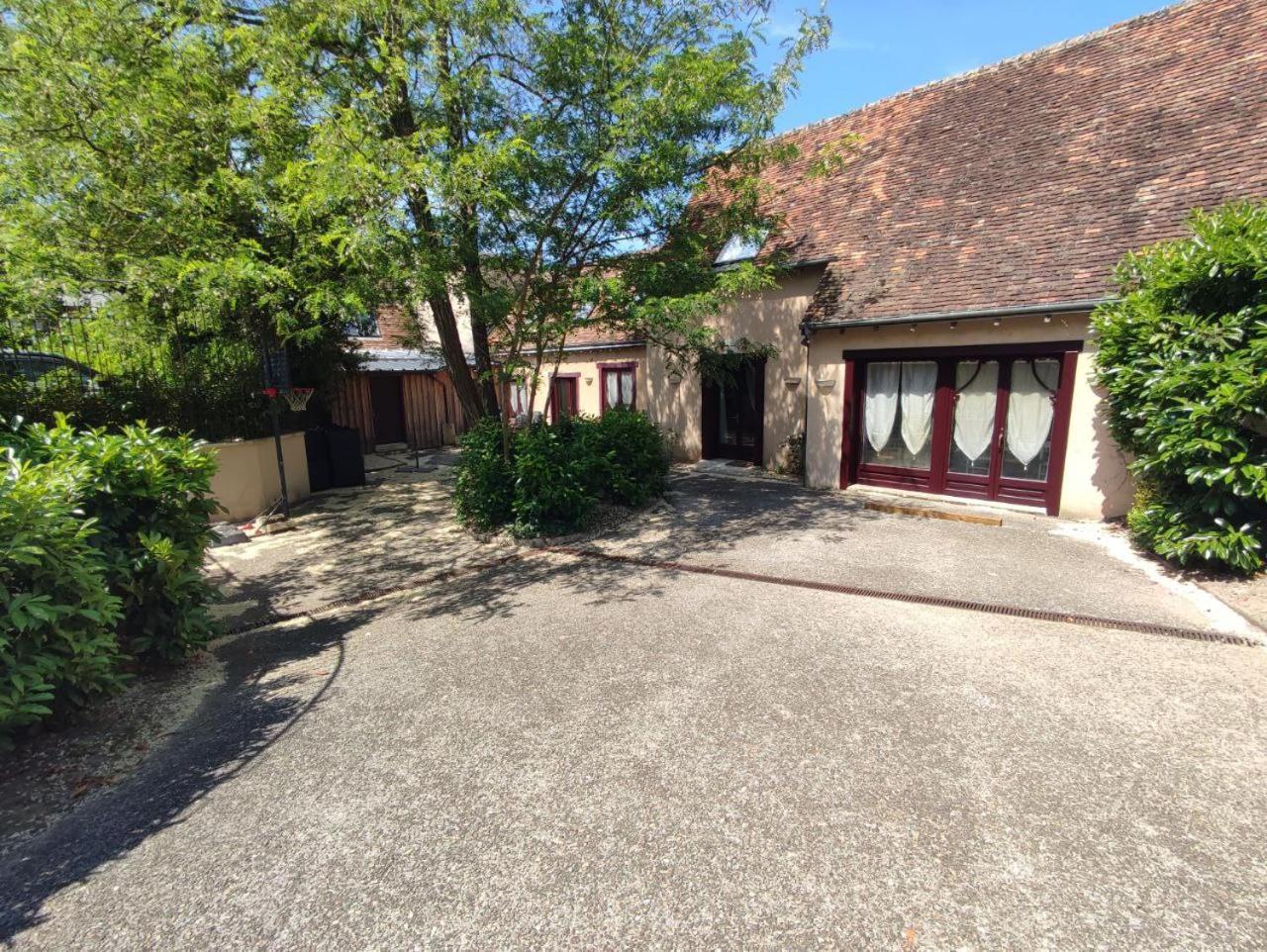 Grand Gite - Le Saint-Chrirtophe Châteauroux Exterior foto